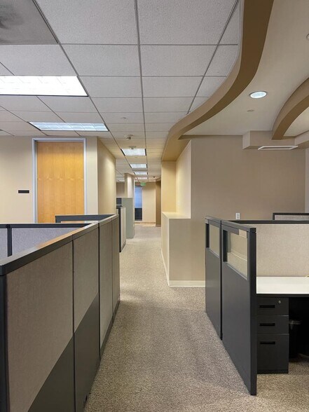More Photos Of 600 N Brand Blvd, Glendale Medical For Lease