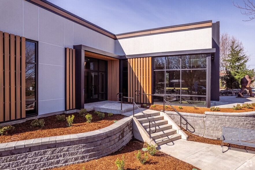 More Photos Of 17457 SW Parkway Ct, Sherwood Medical For Lease