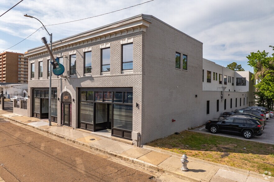 More Photos Of 628 Madison Ave, Memphis Apartments For Lease