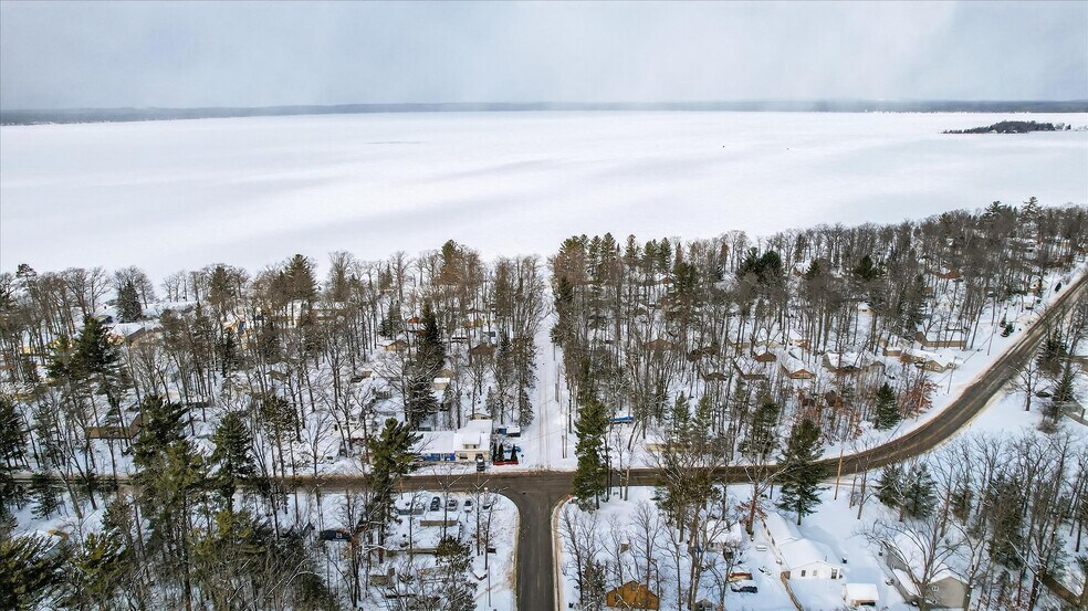 More Photos Of 5937 W Higgins Lake Dr, Roscommon Restaurant For Sale