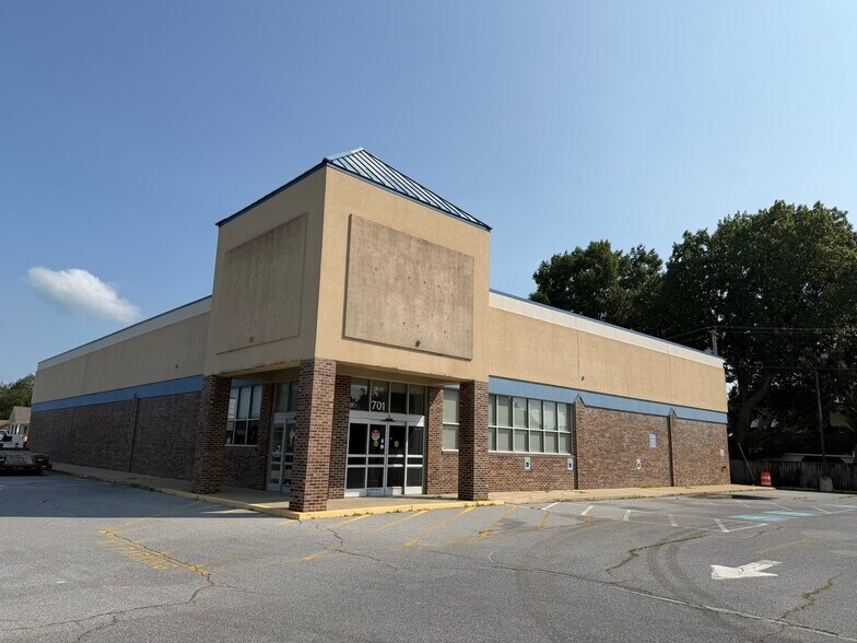 More Photos Of 701 Atlanta Rd, Seaford Freestanding For Lease