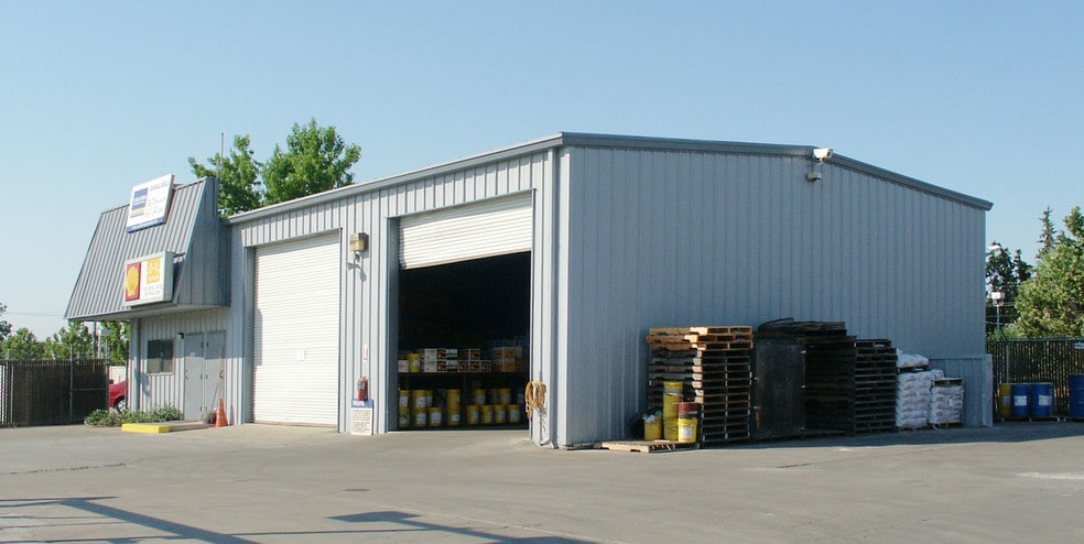 More Photos Of 8285-8315 Brentwood Blvd, Brentwood Warehouse For Sale