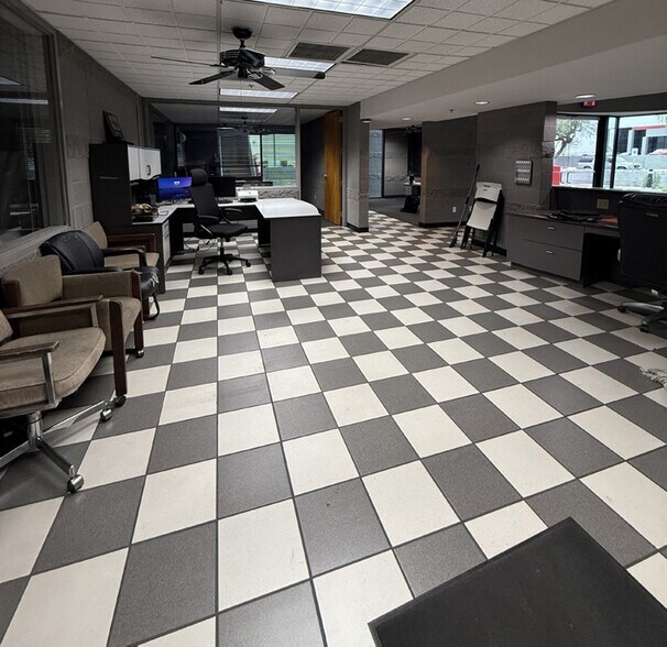 More Photos Of 7135 S Harl Ave, Tempe Service For Lease