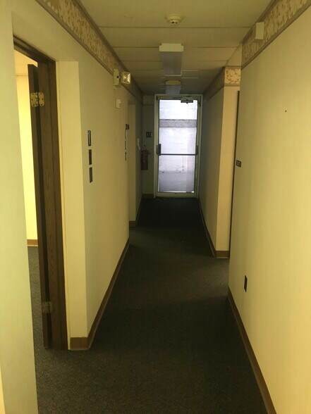 More Photos Of 227 N Jefferson St, New Castle Medical For Sale