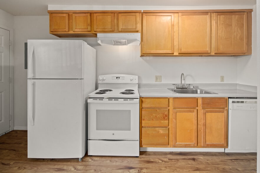 More Photos Of 812 10th St NE, Auburn Apartments For Sale