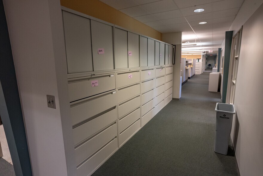 More Photos Of 320 Bilmar Dr, Pittsburgh Office For Sale