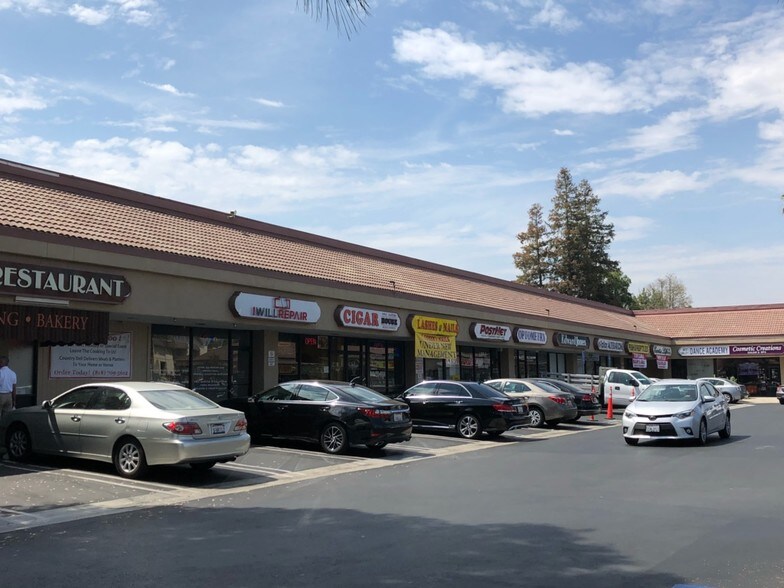 More Photos Of 9901-9935 Topanga Canyon Blvd, Chatsworth Unknown For Lease