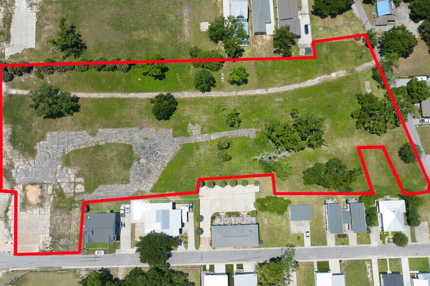 More Photos Of 830 E Beach Blvd, Gulfport Land For Sale