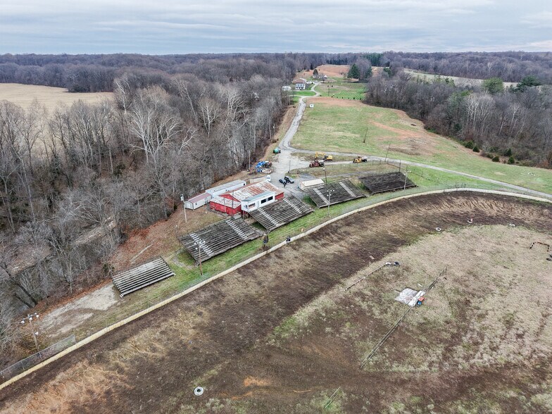 More Photos Of 445 N County Road 25 E, North Vernon Specialty For Sale