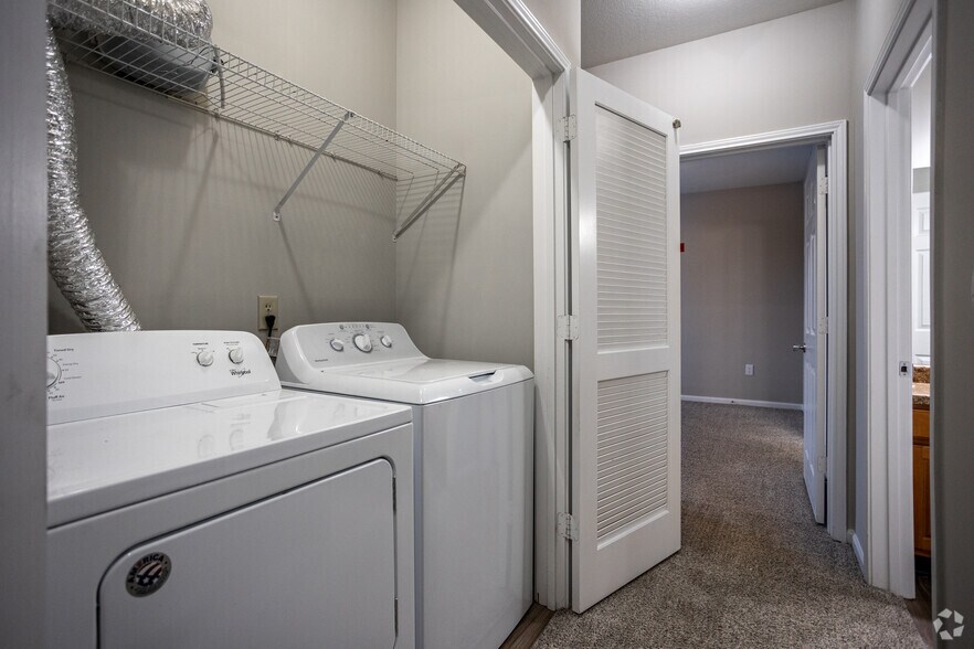 More Photos Of 501 Tiger Way, Knoxville Apartments For Sale