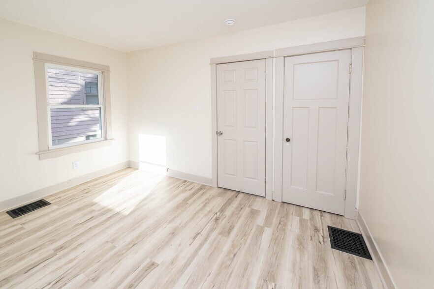 More Photos Of 128 E Bruce Ave, Dayton Multifamily For Sale