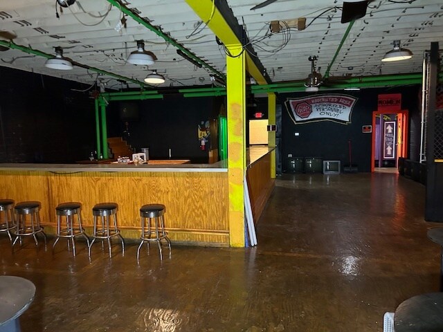 More Photos Of 122 Templeton Way, Kittanning Warehouse For Sale