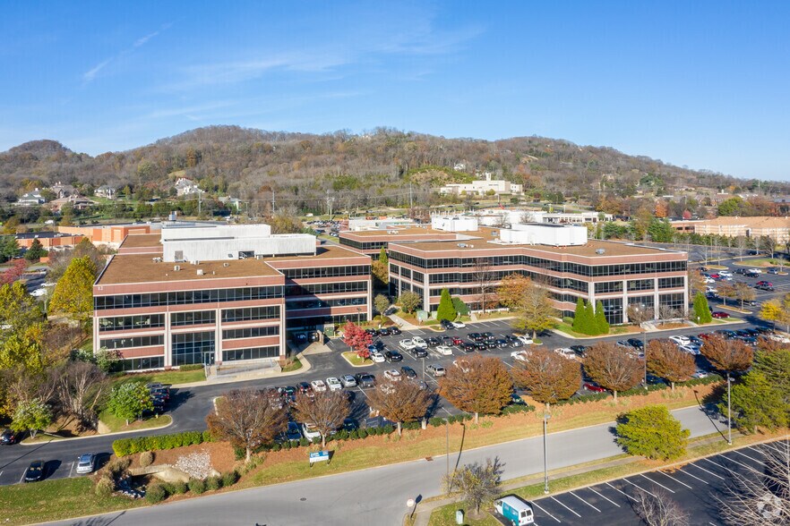 More Photos Of 8 Cadillac Dr, Brentwood Unknown For Lease