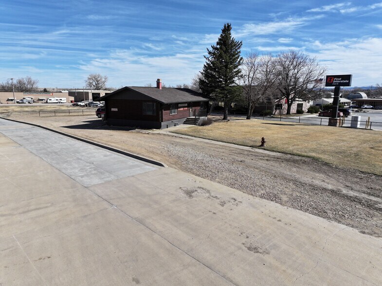 More Photos Of 35 5th Ave, Belle Fourche Office For Sale