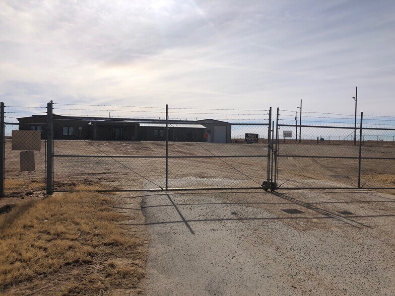 More Photos Of 4231 County Road 230, Snyder Warehouse For Lease