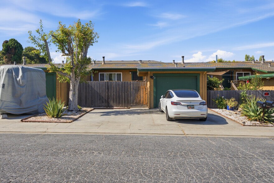 More Photos Of 1584 Chanticleer Ave, Santa Cruz Apartments For Sale