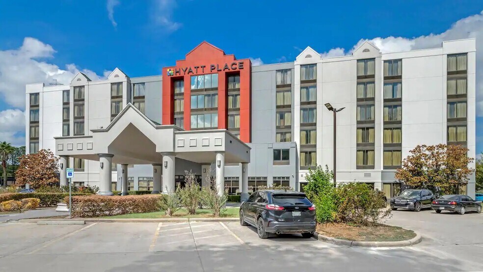 More Photos Of 300 Ronan Park Pl, Houston Hotel For Sale