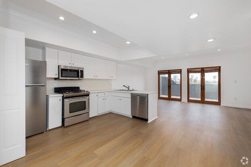 More Photos Of 930 S Robertson Blvd, Los Angeles Apartments For Lease