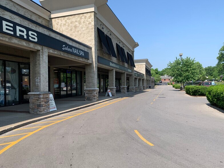 More Photos Of 1010 Murfreesboro Rd, Franklin Unknown For Lease
