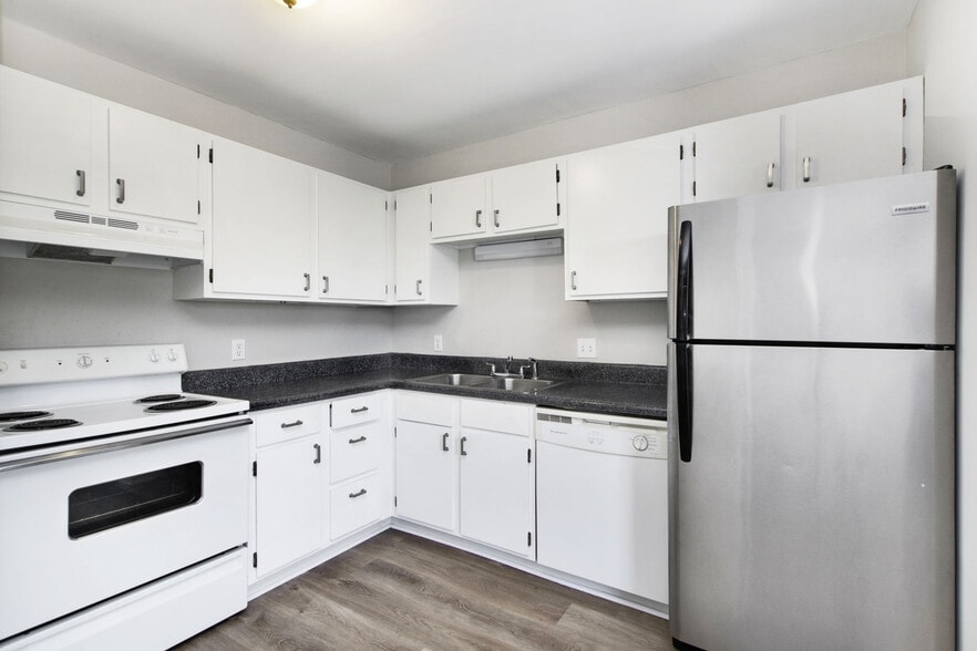 More Photos Of 1012-1018 Hickory Hill Ln, Hermitage Apartments For Sale