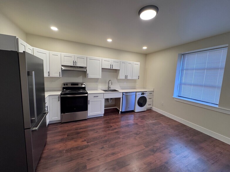 More Photos Of 101 SW 2nd St, Chehalis Apartments For Sale