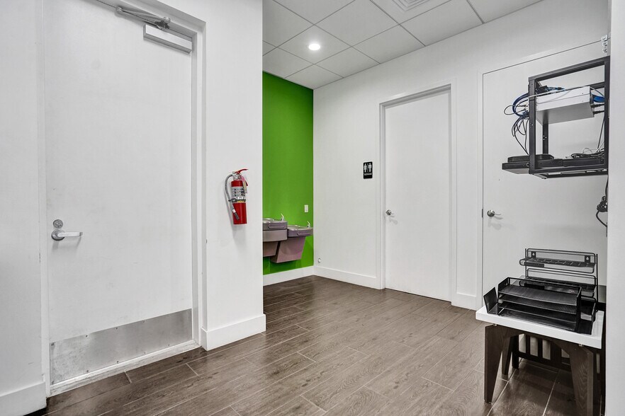 More Photos Of 301 Altara Ave, Coral Gables Apartments For Sale