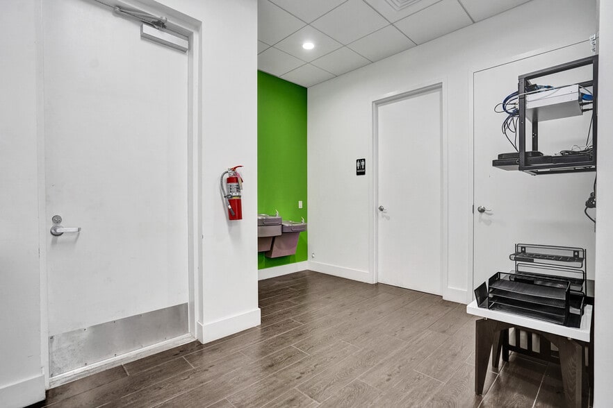 More Photos Of 301 Altara Ave, Coral Gables Apartments For Sale