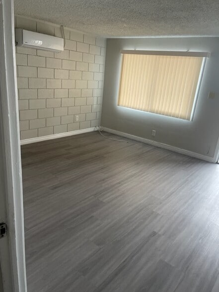 More Photos Of 239 W Cleveland Ave, Las Vegas Apartments For Sale