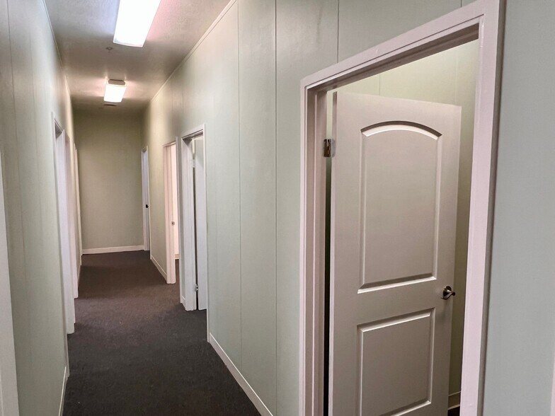 More Photos Of 517 S B St, San Mateo Convenience Store For Sale