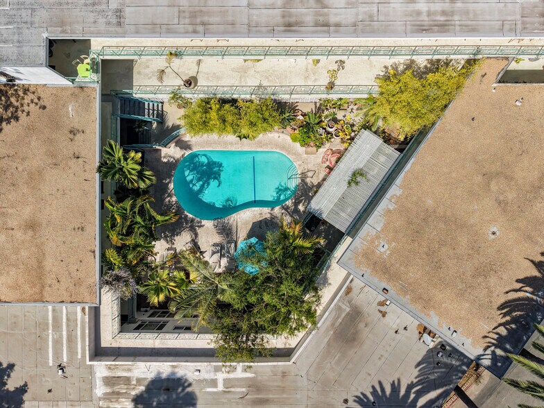 More Photos Of 1959 Grace Ave, Los Angeles Apartments For Sale