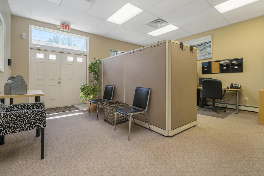 Primary Photo Of 23 Pawnee Ave, Rockaway Office For Lease