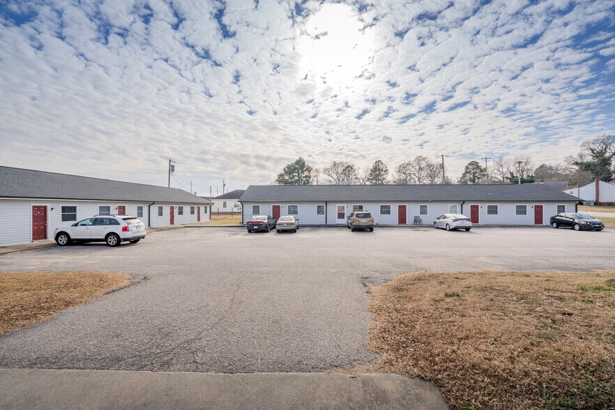 Primary Photo Of 221 W Virginia St, Rocky Mount Apartments For Sale