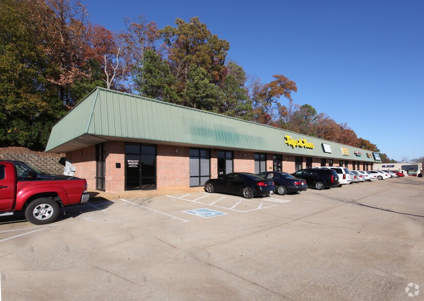 Primary Photo Of 1420 Mcfarland Blvd, Northport Unknown For Lease