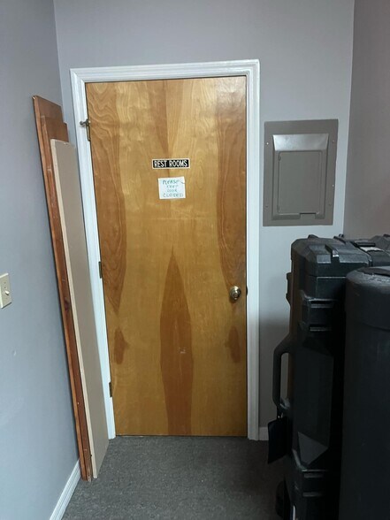 More Photos Of 2935 SE 58th Ave, Ocala Storefront Retail Office For Sale