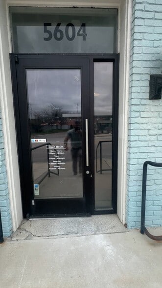 Primary Photo Of 5604 York Rd, Baltimore Storefront For Lease
