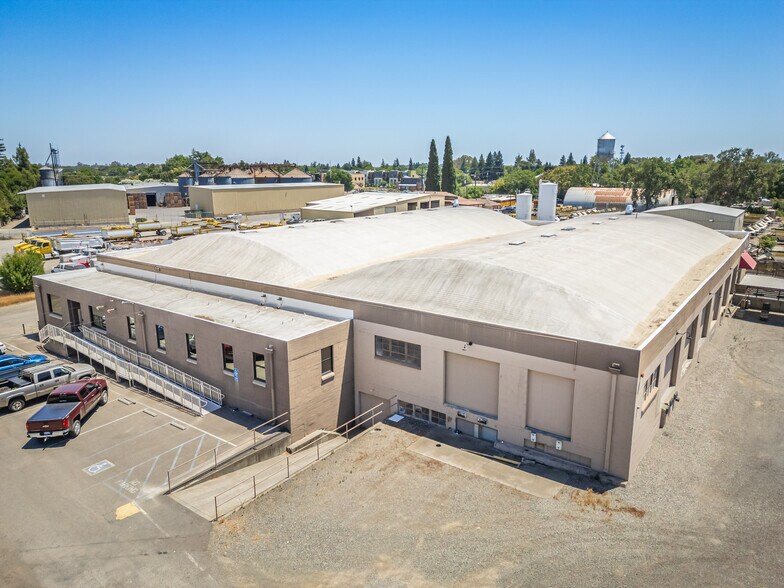 More Photos Of 723 Railroad Ave, Winters Warehouse For Lease