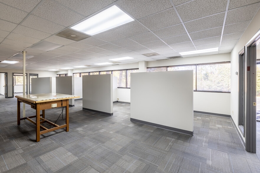 More Photos Of 7400 Baymeadows Way, Jacksonville Office For Lease