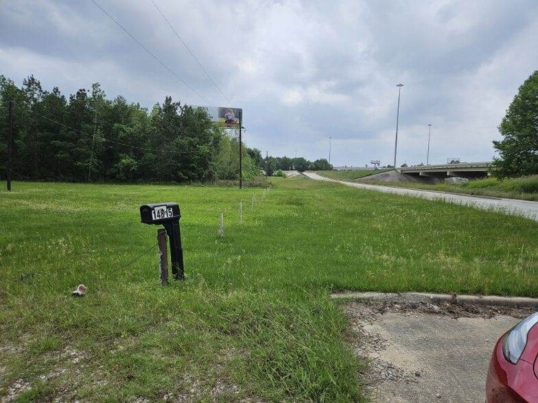 More Photos Of 14815 Interstate 45 S, Conroe Land For Lease