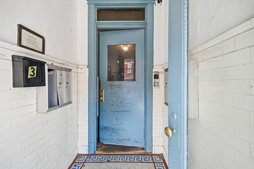 More Photos Of 25 Saratoga Ave, Yonkers Apartments For Sale
