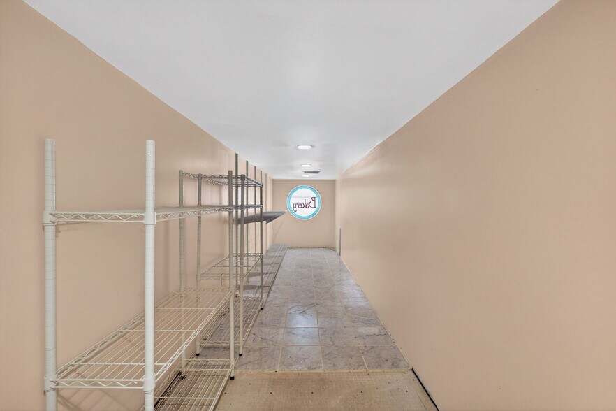 More Photos Of 197 E Church St, Deland Restaurant For Sale