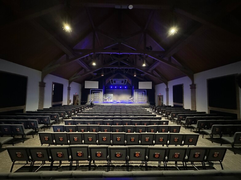 More Photos Of 1642 S 77th St, West Allis Religious Facility For Sale