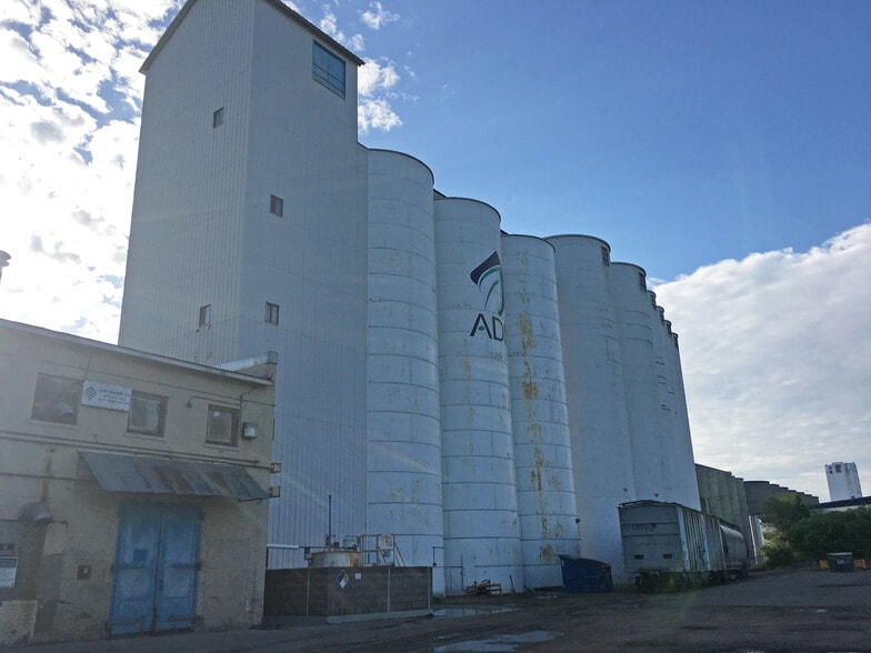More Photos Of 3501 Hiawatha Ave, Minneapolis Warehouse For Sale