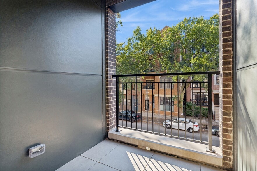 More Photos Of , Chicago Multifamily For Sale