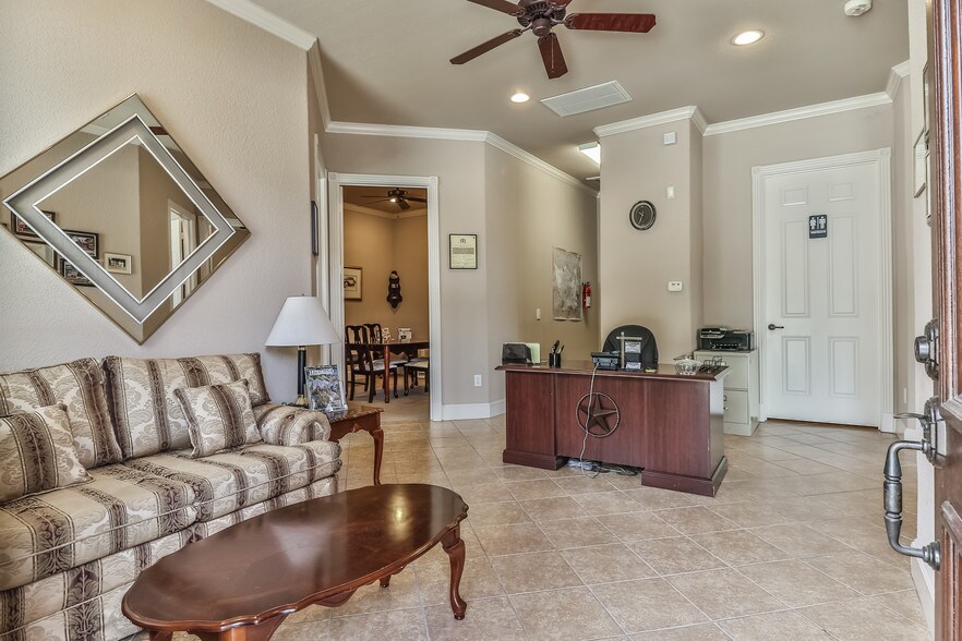 More Photos Of 5501 Louetta Rd, Spring Office For Sale