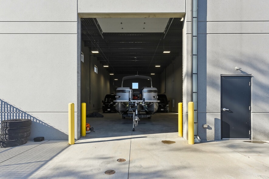 More Photos Of 14217 S 220th St, Gretna Distribution For Lease