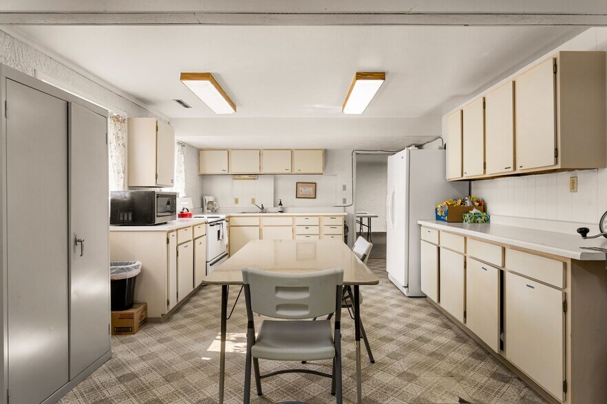 More Photos Of 1628 Babcock Ln, Colorado Springs Specialty For Sale