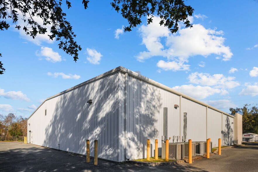 More Photos Of 1699 N Temple Ave, Starke Freestanding For Sale