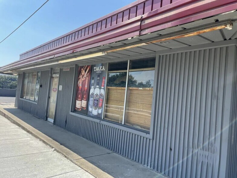 More Photos Of 1917 Cervantes St, Pensacola Freestanding For Lease