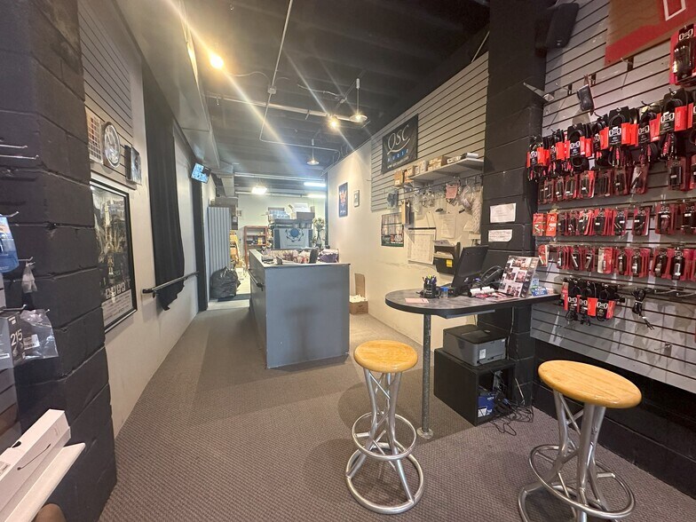 More Photos Of 2322-2324 O St, Lincoln Storefront For Sale