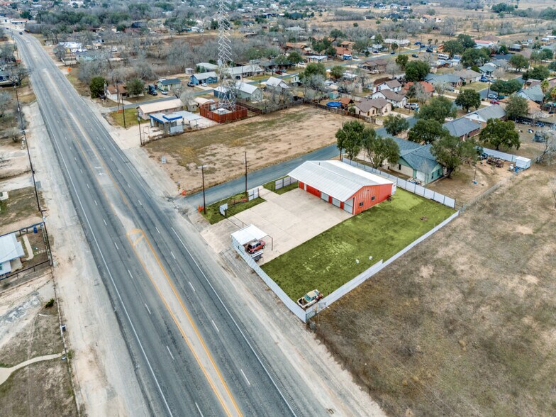 More Photos Of 601 S Storts St, Poth Industrial For Sale